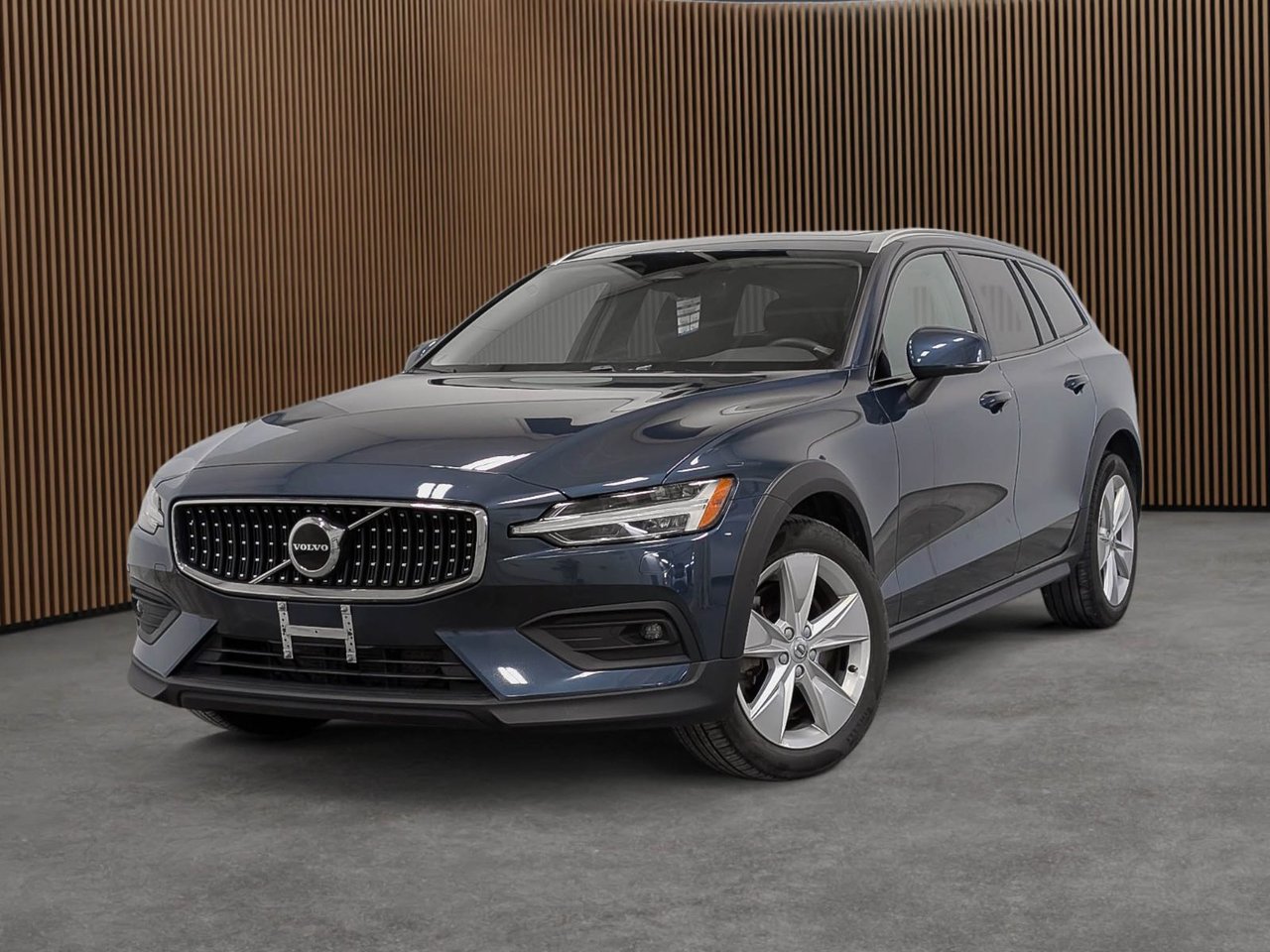 Volvo V60 Cross Country B5 - CC Core 2024