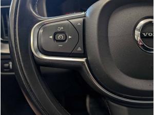 Miniature 20 Volvo XC60 Momentum 2020