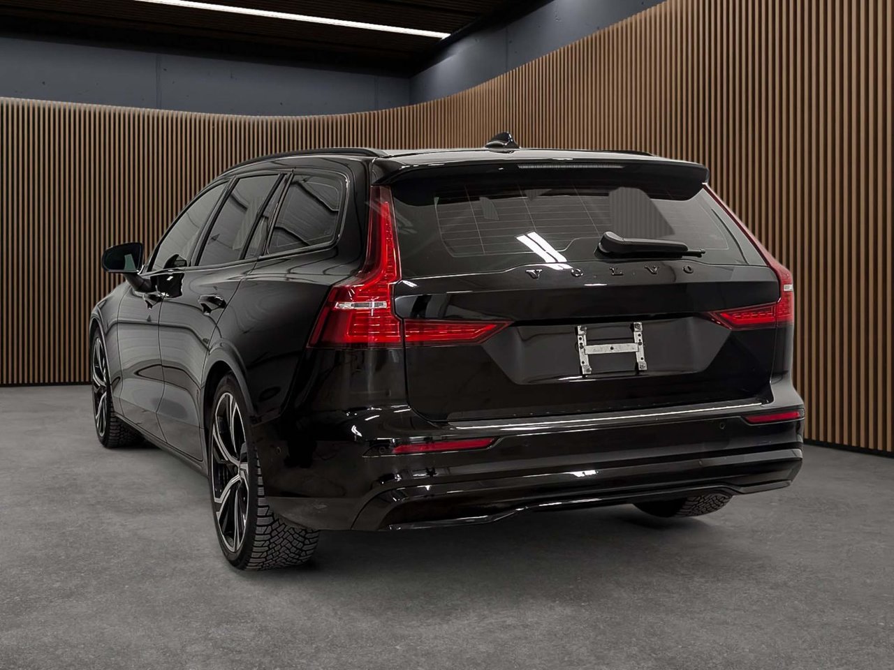 Volvo V60 Ultimate 2023 — photo 3