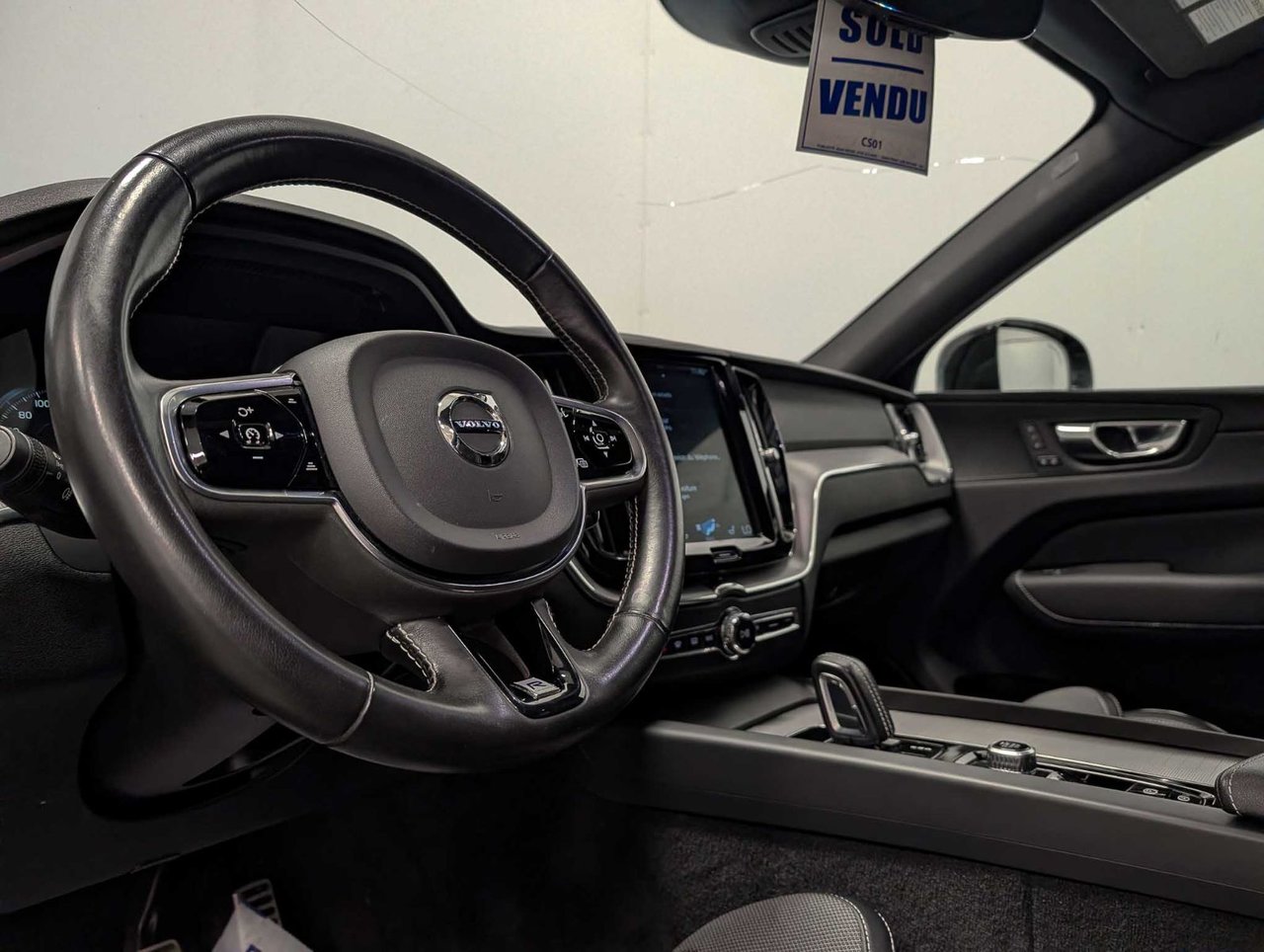 Volvo XC60 R-Design 2020 — photo 8