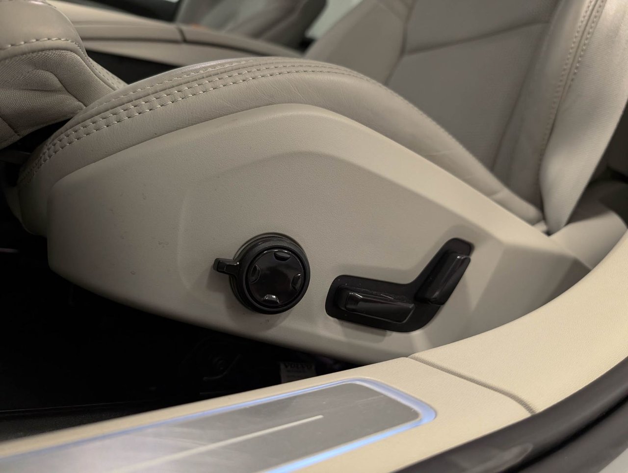 Volvo S90 Recharge Ultimate 2024 — photo 8