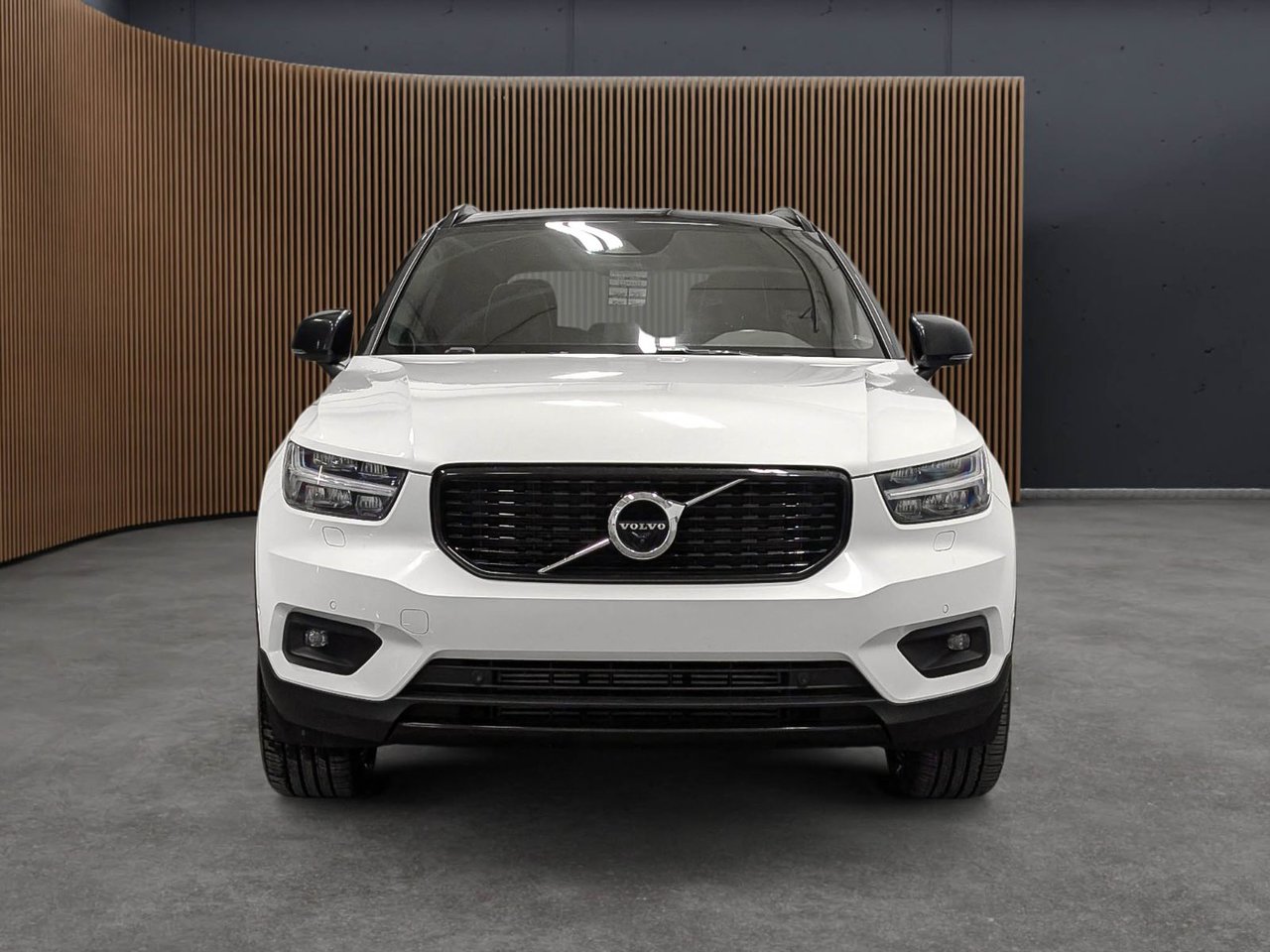 Volvo XC40 R-Design 2020 — photo 2