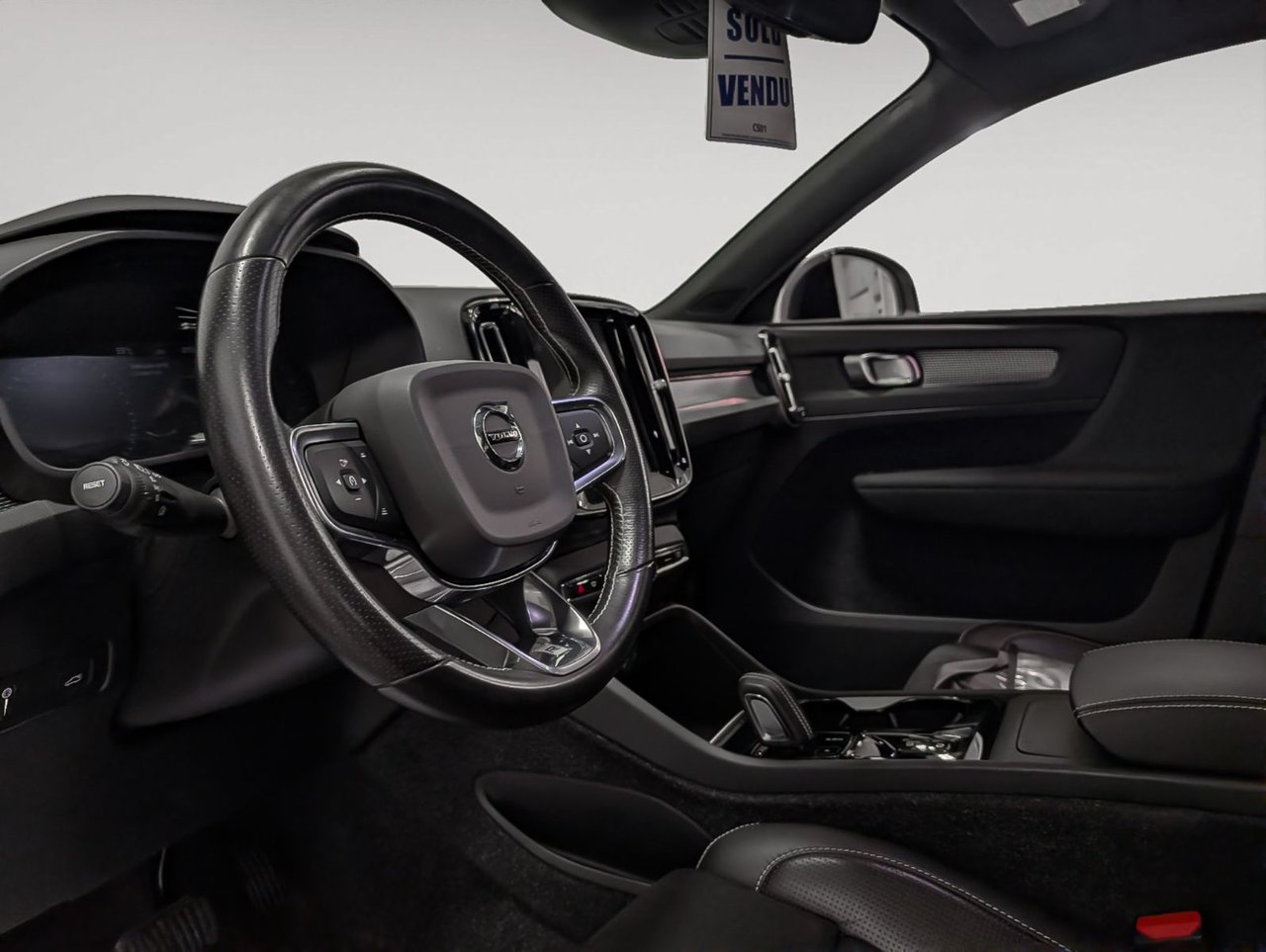 Volvo XC40 R-Design 2020 — photo 8