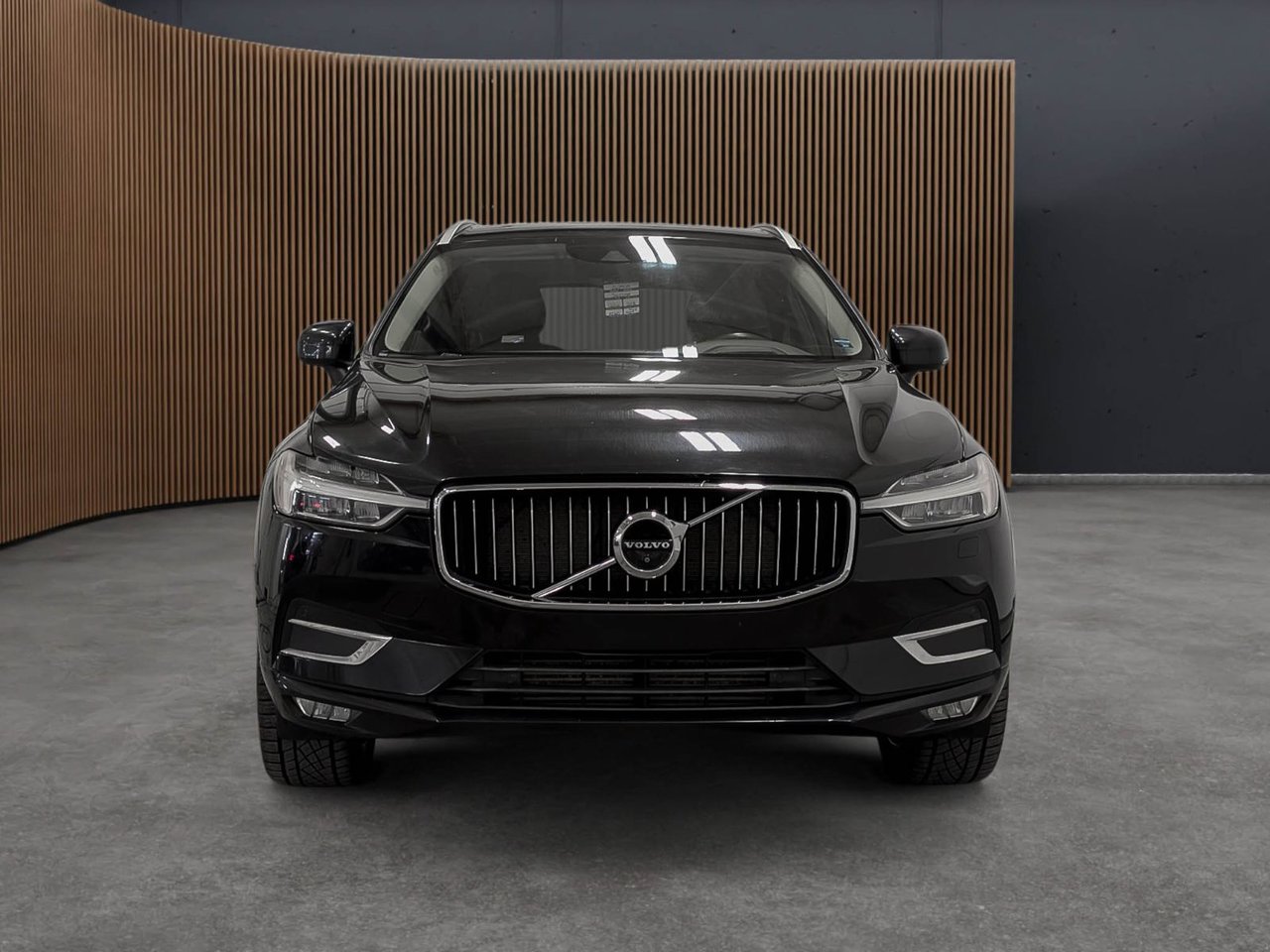 Volvo XC60 Inscription 2018 — photo 2