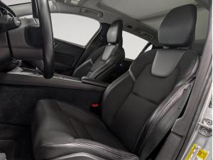 Miniature 9 Volvo V60 Cross Country CC 2020