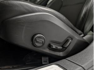 Miniature 10 Volvo V60 Cross Country CC 2020