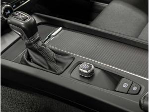 Miniature 17 Volvo V60 Cross Country CC 2020
