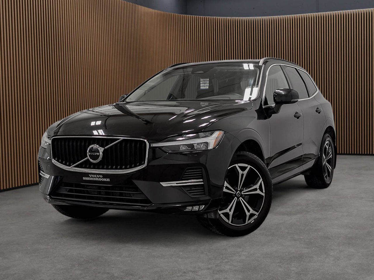 Image 1 Volvo XC60 Momentum 2022
