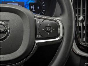 Miniature 18 Volvo XC60 Momentum 2022