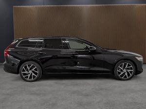 Miniature 7 Volvo V60 Momentum 2020