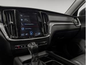 Miniature 13 Volvo V60 Momentum 2020