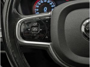 Miniature 19 Volvo V60 Momentum 2020